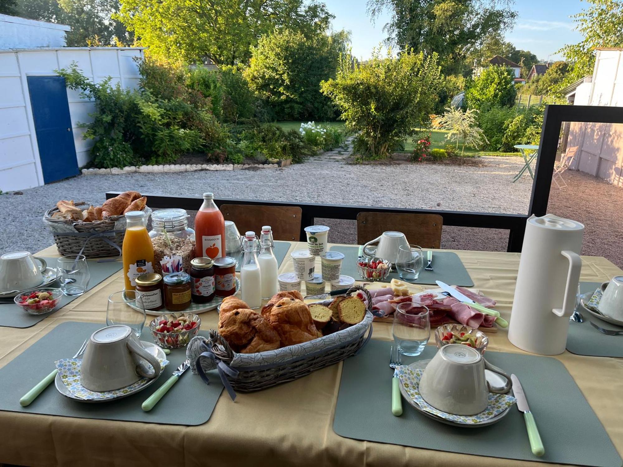 L Hirondelle 3 Bed & Breakfast Erondelle Luaran gambar
